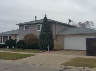 7700 Moody Ave, Burbank, IL 60459