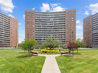 61-35 98th St #2-C, Rego Park, NY 11374