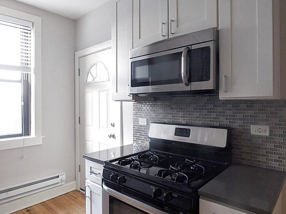 5th image of 2325 N Rockwell St APT 2A