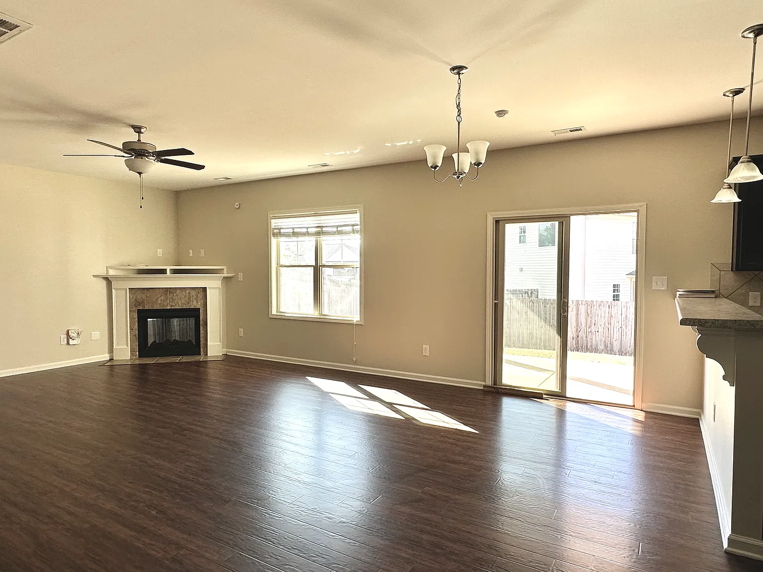 793 Hogart St. — Photo 4