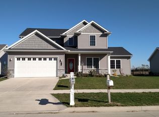 1414 Fieldstone Dr, Savoy, IL 61874