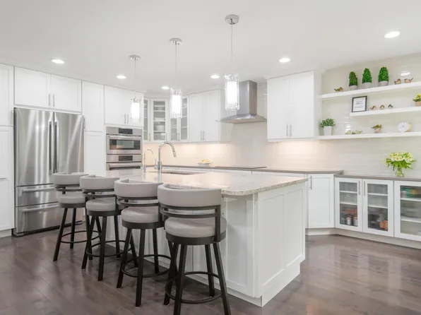 2688 Lake Court Dr #70, Mounds View, MN 55112