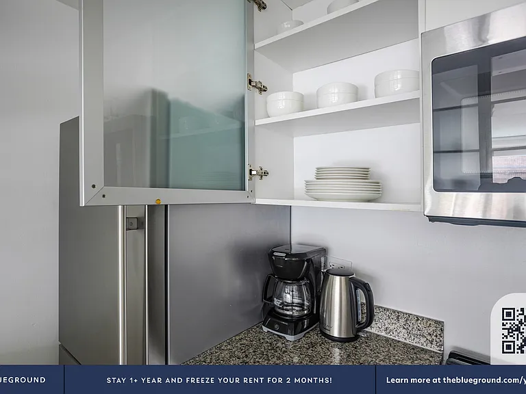 500 W 56th St #719 — Photo 12