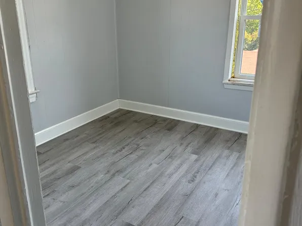 2631 Peach St #8, Erie, PA 16508