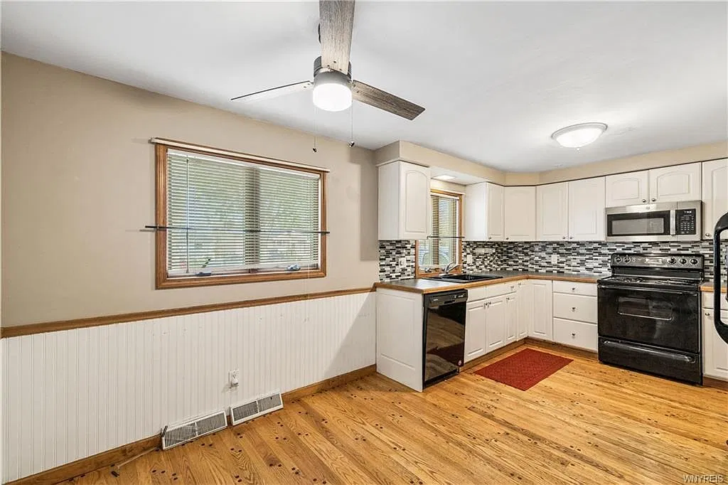 2 bed, 1157 sqft, $2,000 — Photo 3