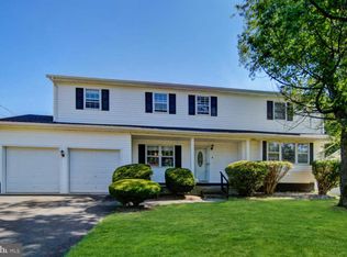 8 Ontario Way, Lawrence Township, NJ 08648