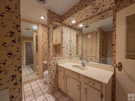 24th image of this home