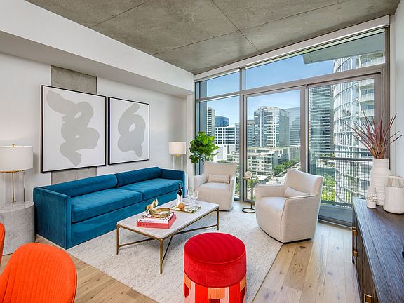 2nd image of 1801 N Pearl St #9703994