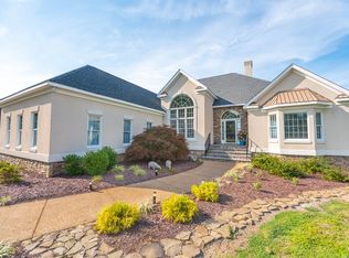 476 Windward Watch Ln, Saluda, VA 23149