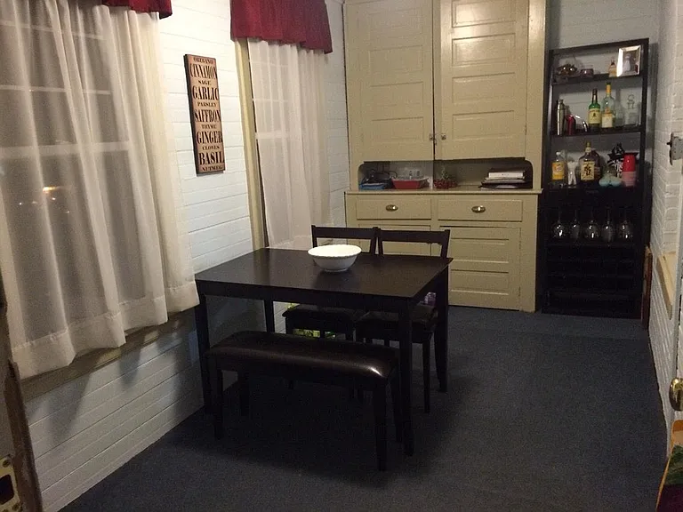 mudroom
