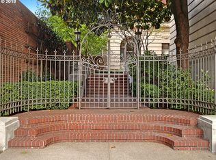 2141 NW Davis St, Portland, OR 97210