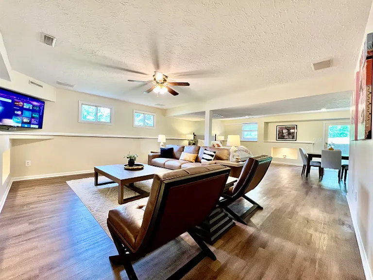 6556 Yankee Rd — Photo 38