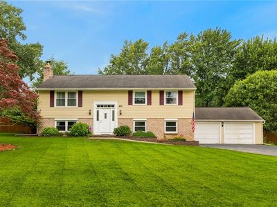 60 Barnfield Rd, Pittsford, NY, 14534