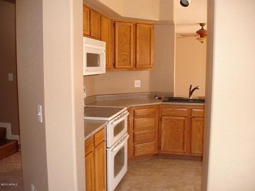 3rd image of 1511 W Pacific Dr