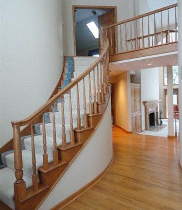 4th image of 515 Saint Leger St