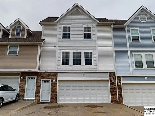 4356 N 147th Plz Photo 1