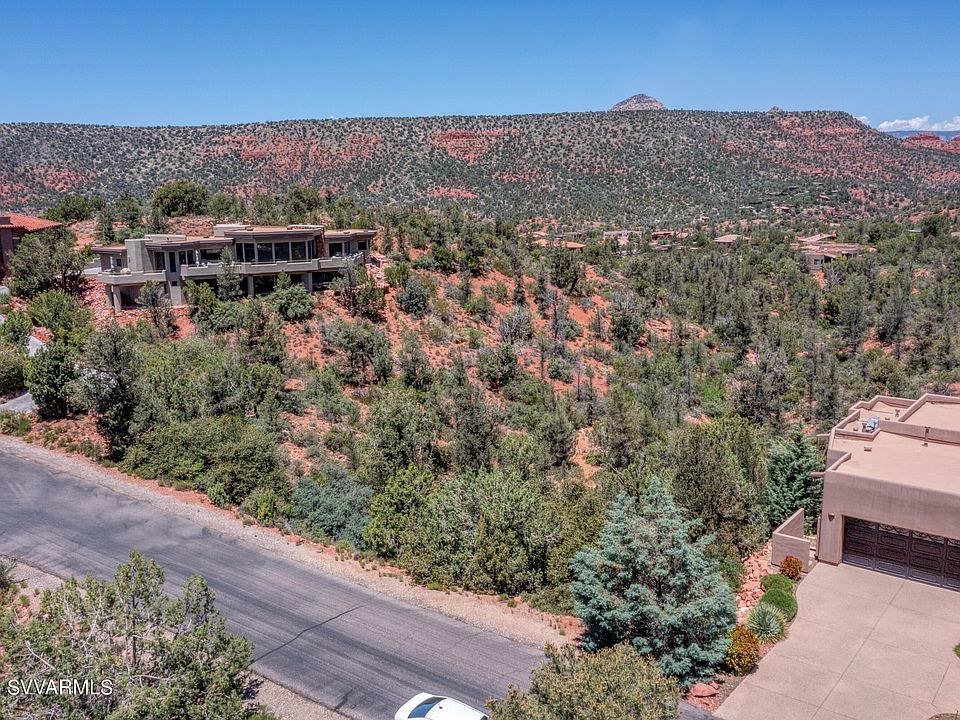 1st image of 328 Acacia Drive