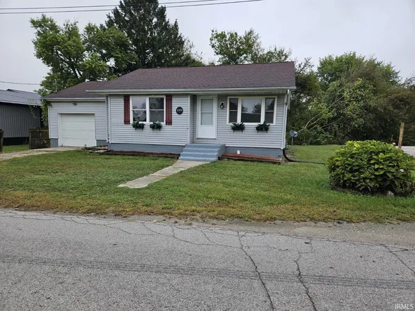 109 E Myers St, Wolcottville, IN 46795