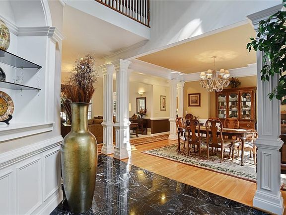 3rd image of 2720 Millside Dr SE