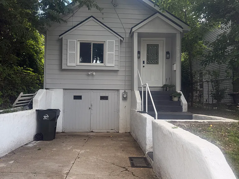 613 Willow St — Photo 1