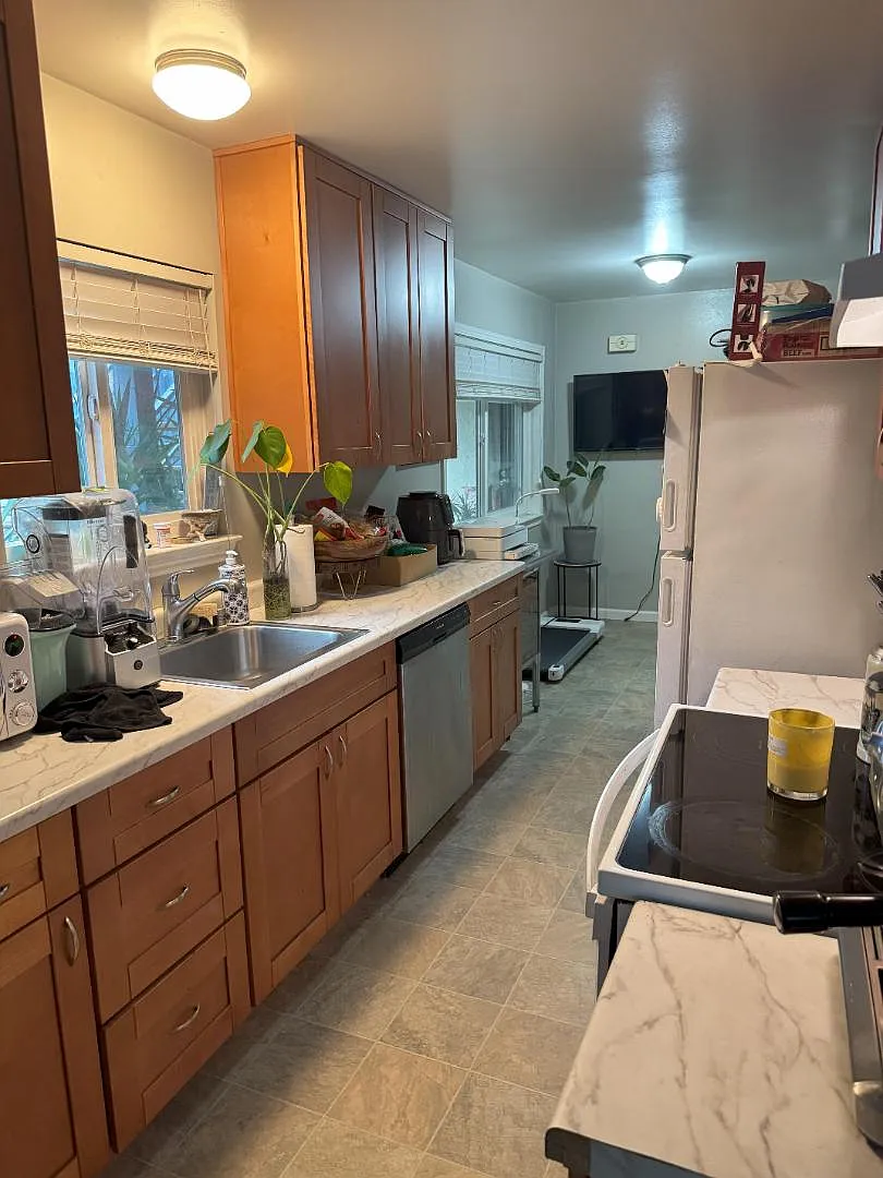 1500 S White Rd - 11 — Photo 3
