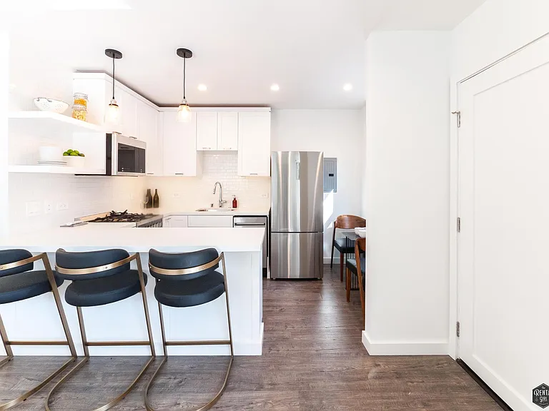 24 Argonne Ave #2 — Photo 5
