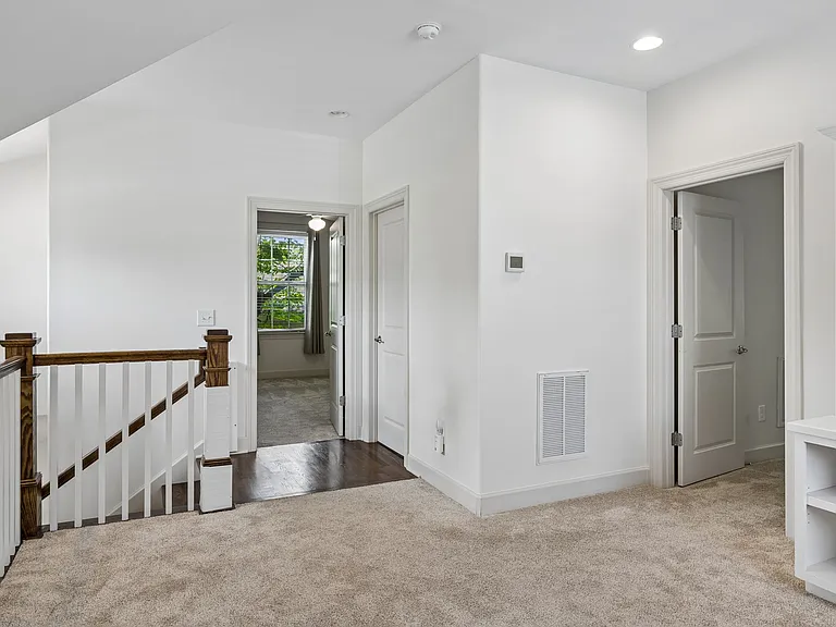 1011 Bate Ave — Photo 24
