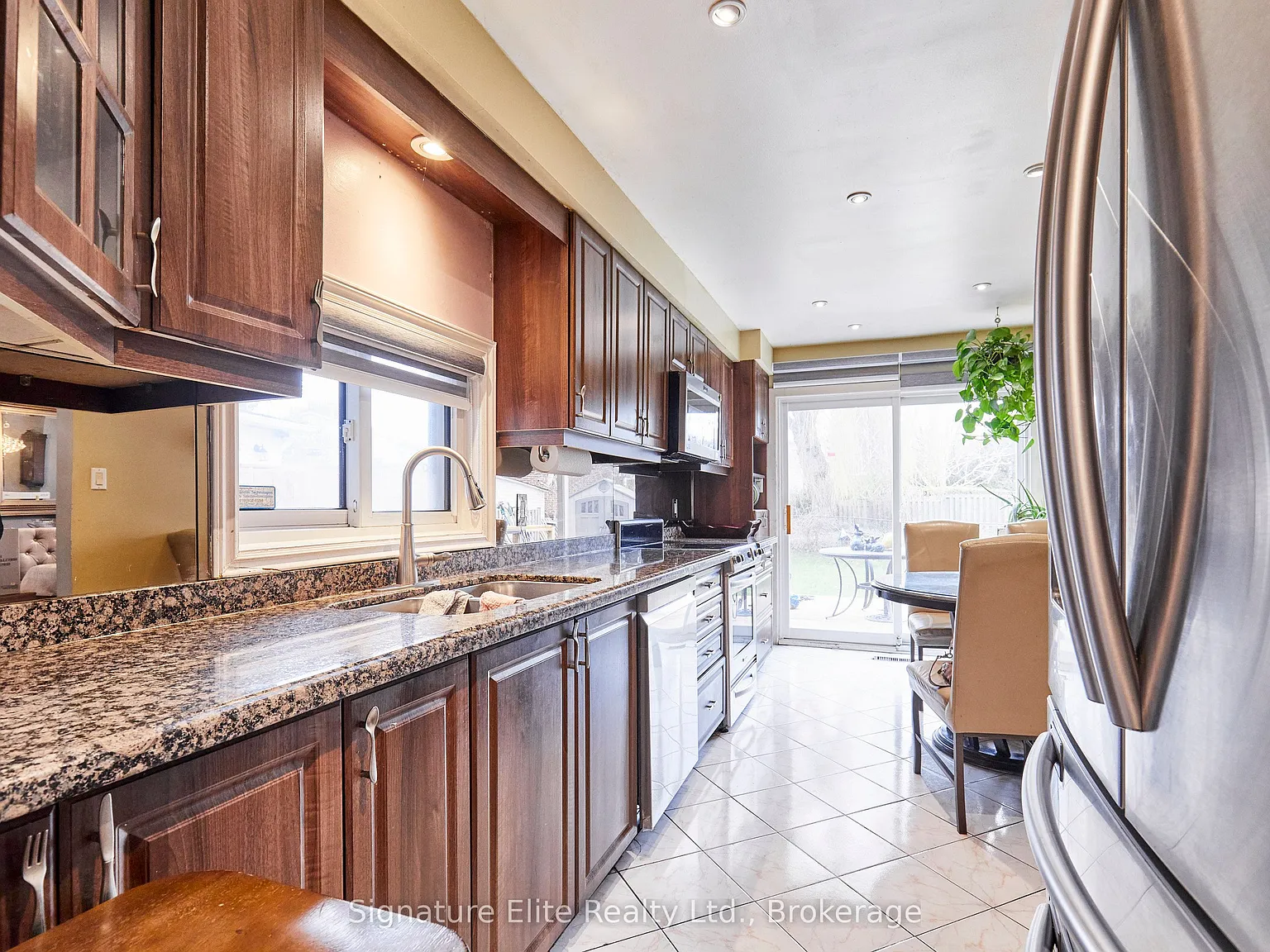 3 bed, $2,500 — Photo 2