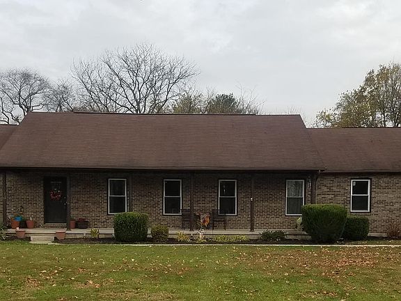 2nd image of 407 Boxwood Ln