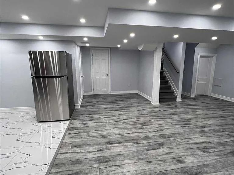 66 Southampton St #BASEMENT — Photo 2