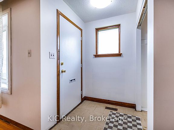 3rd image of 1151 Valley Ct