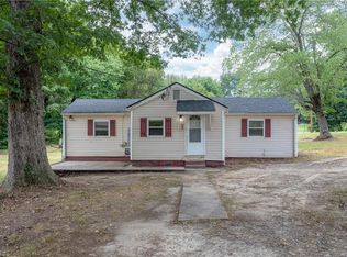 52 Northwoods Cir, Winston Salem, NC 27105