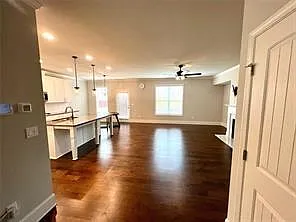 2043 Hamilton Lake Pkwy — Photo 12