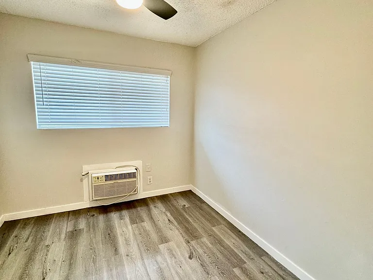 7524 Sepulveda Blvd — Photo 3