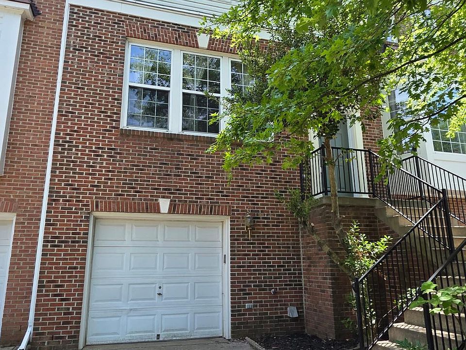 1st image of 22486 Maison Carree Sq