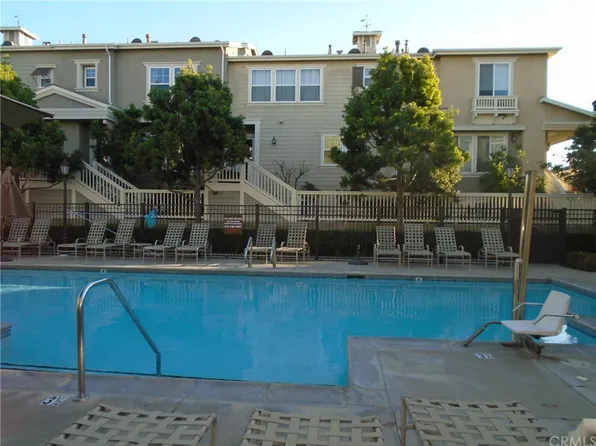 1800 Oak St Unit 201, Torrance, CA 90501