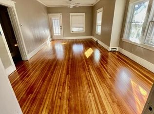 121 E 19th St, Lawrence, KS 66046