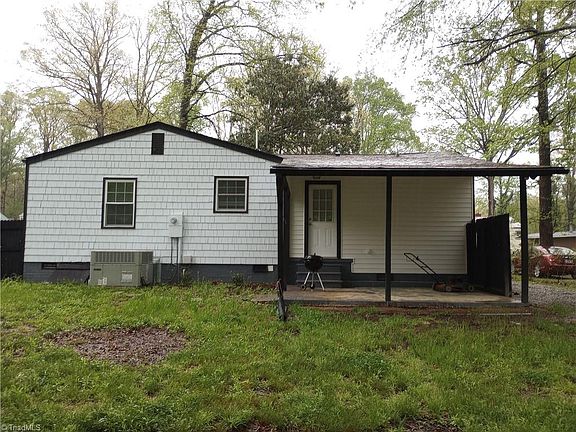 2nd image of 2709 Evergreen Dr