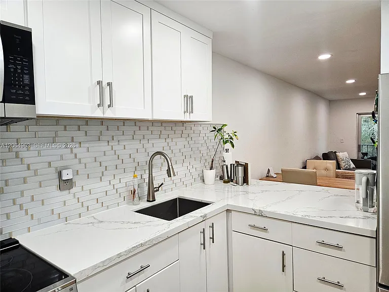 2620 NE 135th St #426 — Photo 3