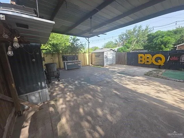 1718 E Juarez Ave NE — Photo 27