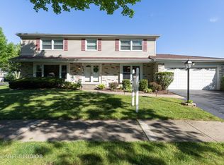 943 N Quince Ln, Mount Prospect, IL