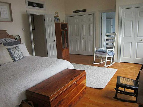 5th image of 12 Birch Dr