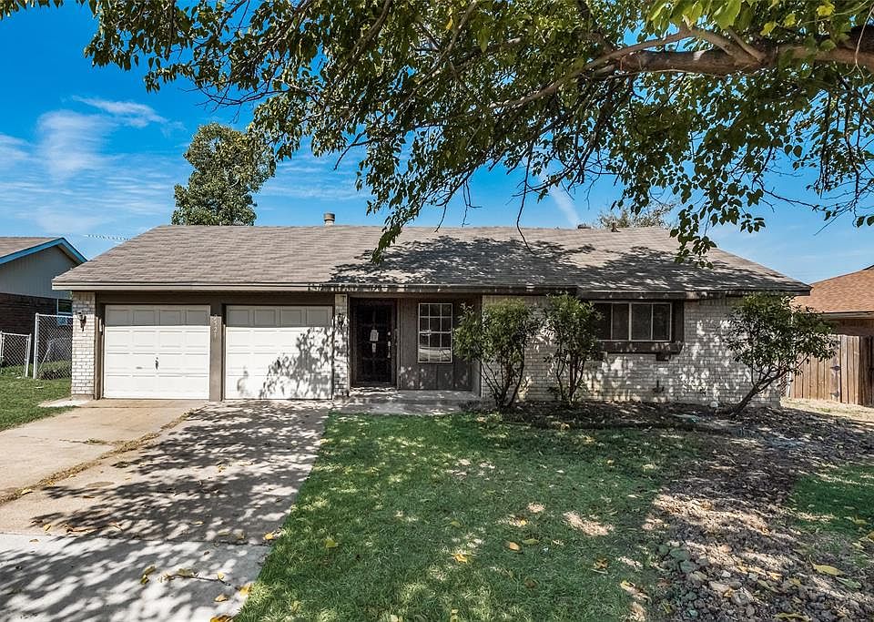 1st image of 2521 Whippoorwill Dr