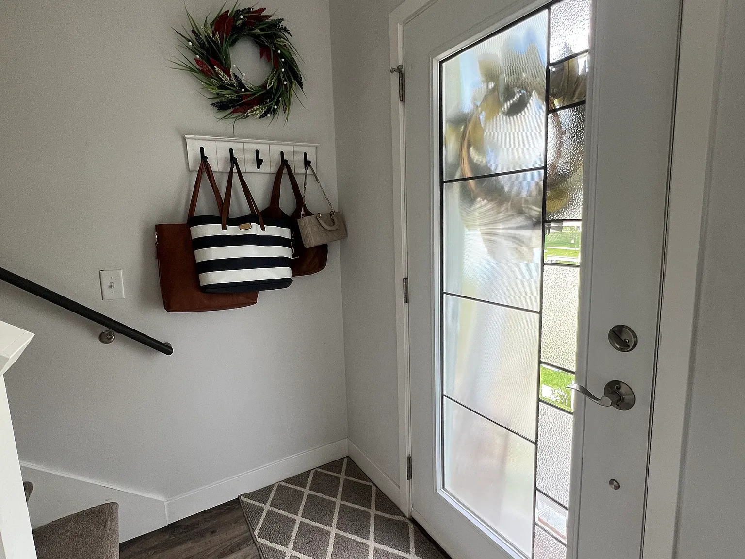3 bed, 1470 sqft, $3,000 — Photo 4