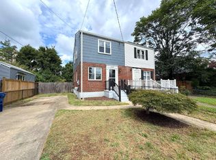 5700 Fenwick Dr, Alexandria, VA 22303