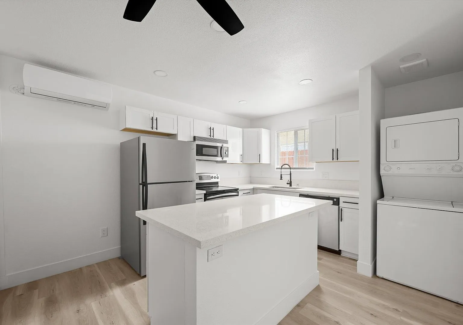 (TG)Tenth St 623 — Photo 2