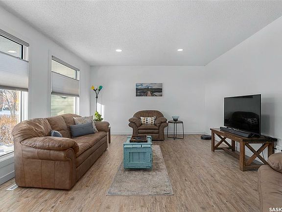 4th image of 50 Richmond Cres