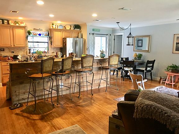 3rd image of 9010 61st Avenue Dr E