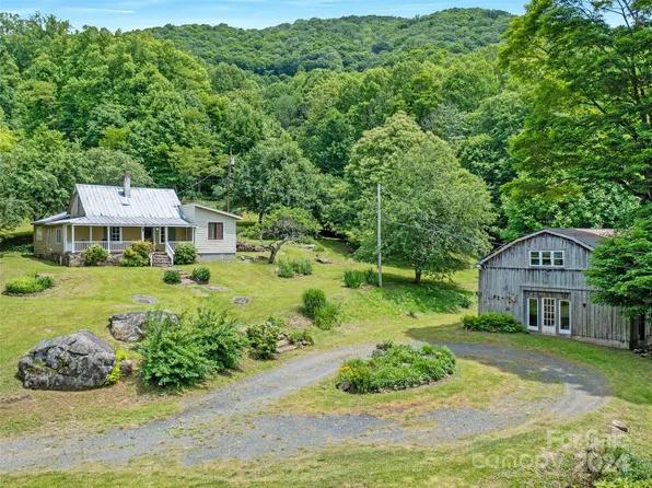 1108 Pine Root Branch Rd, Bakersville, NC 28705