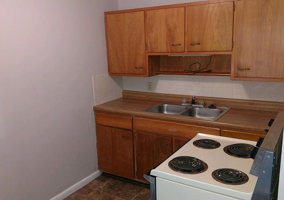 2nd image of 1102 Cottonwood St APT 6